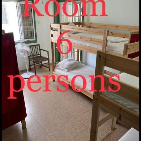 Noer Hostel Larnaca Ngoại thất bức ảnh