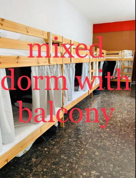 Noer Hostel Larnaca Ngoại thất bức ảnh