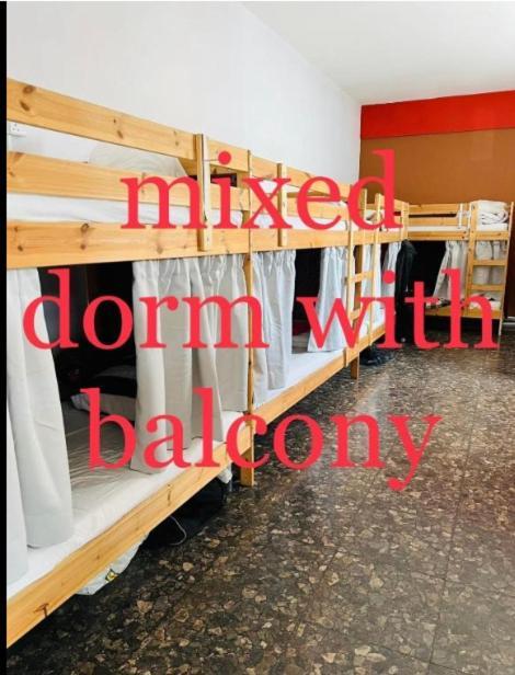 Noer Hostel Larnaca Ngoại thất bức ảnh